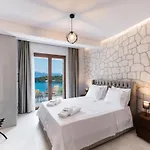 Unique Villa Nidrí