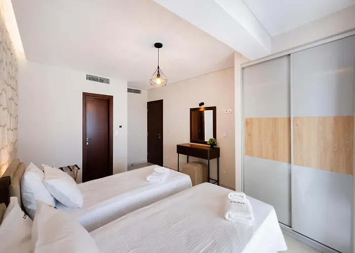 Unique فيلة نيدري